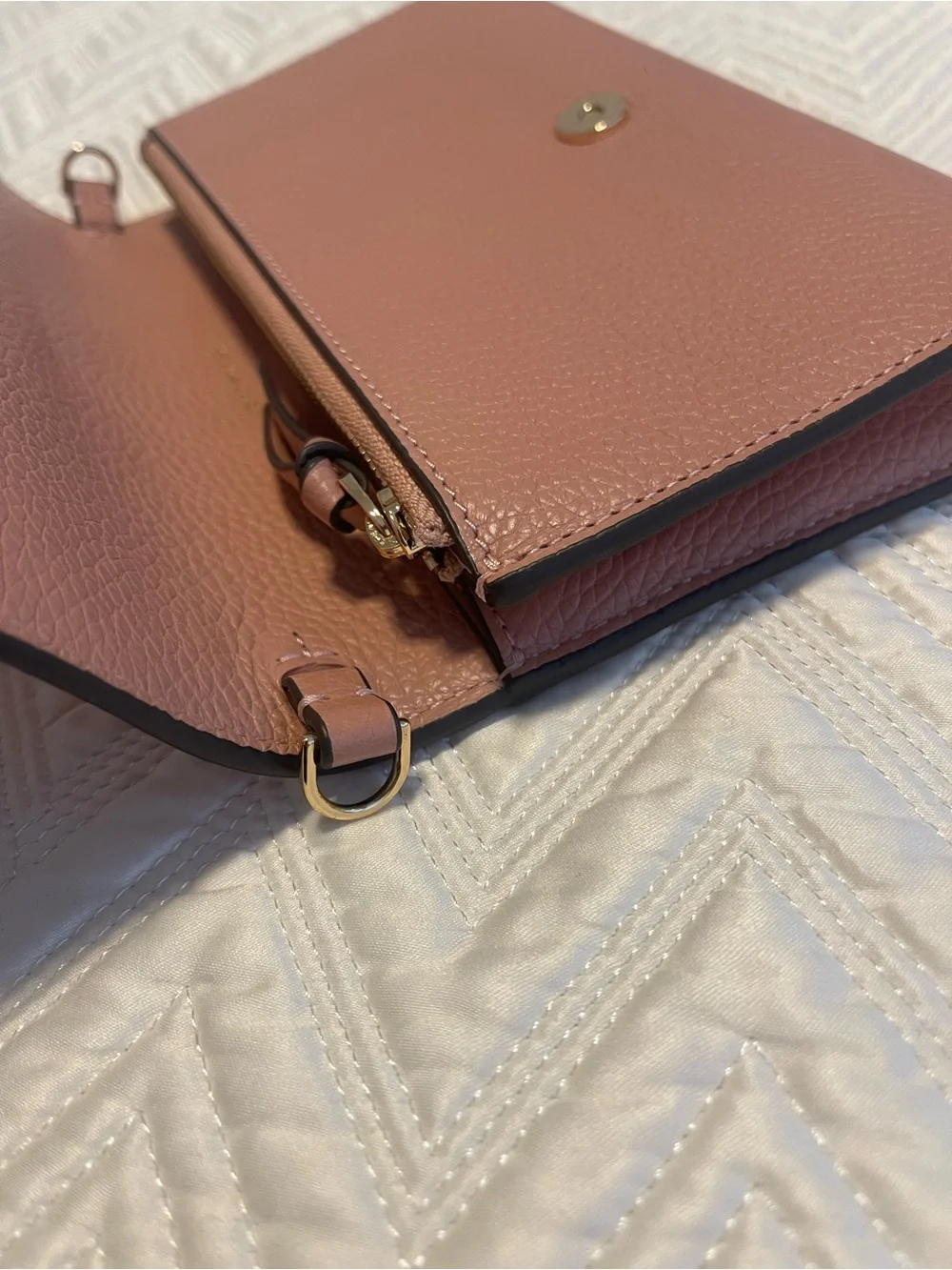 Tory Burch Pebbled Leather Wallet in Dusty Pink
